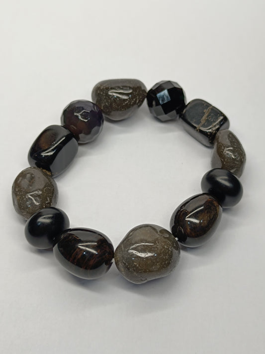 Obsidian Knight's Shield Bracelet
